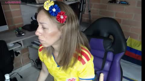 Snapshot of cristin_doll chatting on July 3, 4:57 pm cristina online show from July 3, 4:57 pm