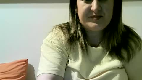 cristina20021991 online show from February 26, 8:52 pm