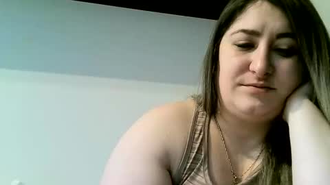 cristina20021991 online show from March 15, 10:32 am