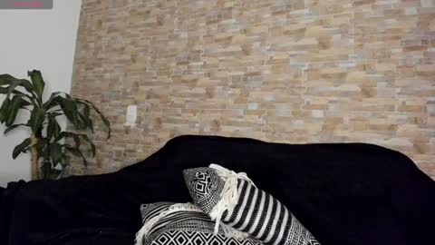Snapshot of cristina_fernando chatting on December 28, 4:41 am soycriss online show from December 28, 4:41 am