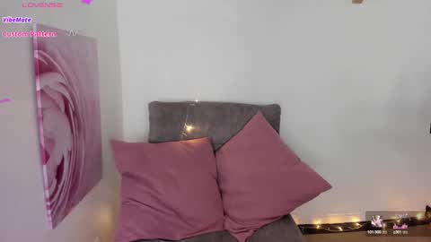 Snapshot of cristina_fernando chatting on February 21, 9:22 pm soycriss online show from February 21, 9:22 pm