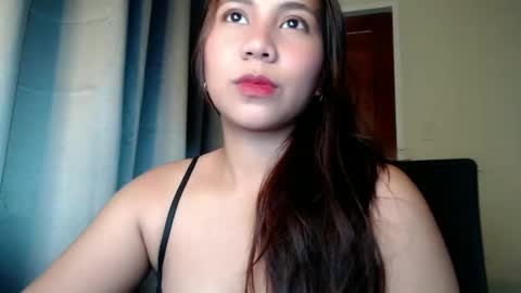 Snapshot of cristinavalerie chatting on October 20, 10:05 am Cristina Valerie online show from October 20, 10:05 am