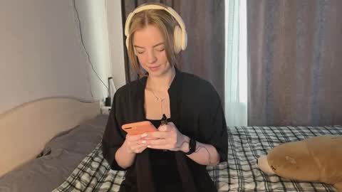 Snapshot of cristinekondo chatting on March 25, 3:18 pm Marry online show from March 25, 3:18 pm