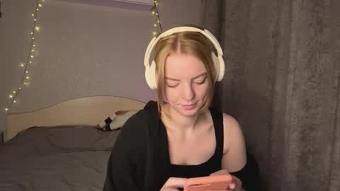 Snapshot of cristinekondo chatting on March 26, 5:51 pm Marry online show from March 26, 5:51 pm