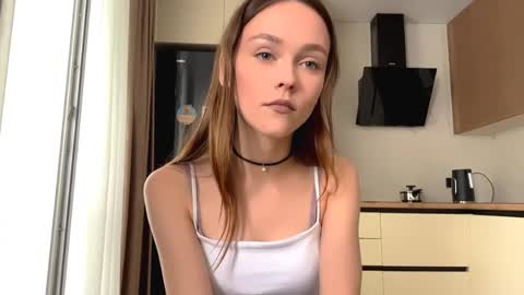 Snapshot of cristinemolle chatting on September 21, 12:18 pm Eli online show from September 21, 12:18 pm
