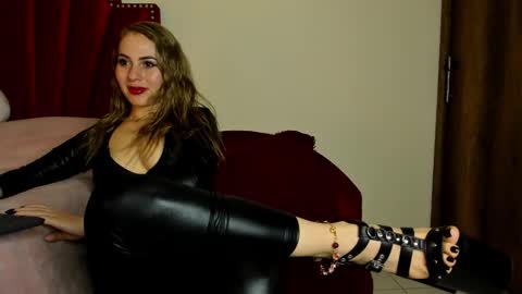 Cristin online show from February 4, 7:42 pm