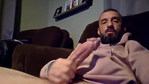 Snapshot of cristo8inch chatting on January 11, 1:21 am cristo8inch online show from January 11, 1:21 am