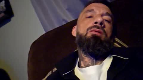 Snapshot of cristo8inch chatting on April 4, 8:34 am cristo8inch online show from April 4, 8:34 am