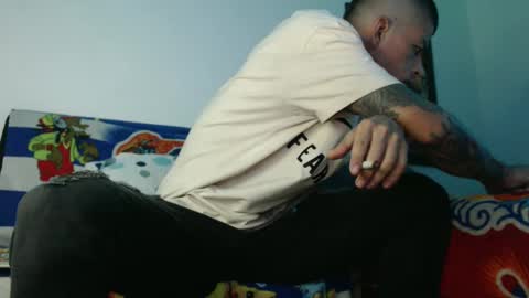 Snapshot of cristofer_dick5511 chatting on December 4, 12:41 am criistofer online show from December 4, 12:41 am