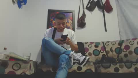 Snapshot of cristofer_dick5511 chatting on January 1, 1:04 am criistofer online show from January 1, 1:04 am