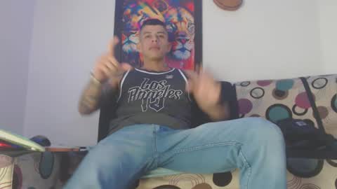 Snapshot of cristofer_dick5511 chatting on January 17, 12:20 am criistofer online show from January 17, 12:20 am