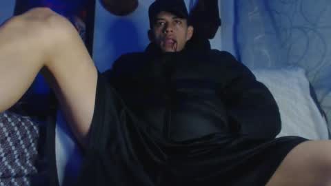 criistofer online show from September 29, 4:28 am