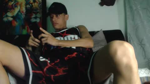 criistofer online show from October 12, 8:35 am