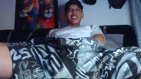 criistofer online show from November 23, 5:07 am