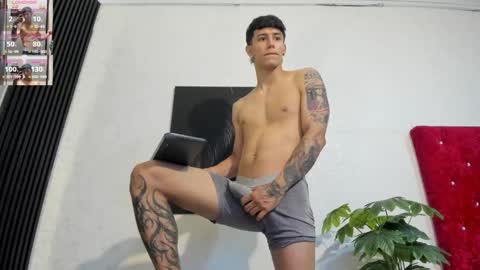 cristopher23  online show from February 20, 8:14 pm