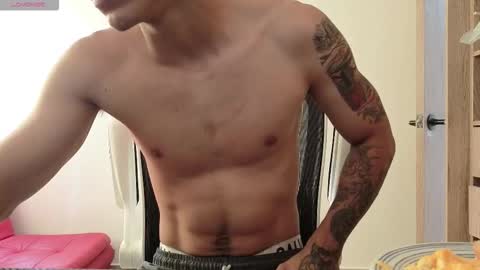 cristopher23  online show from October 7, 1:19 pm