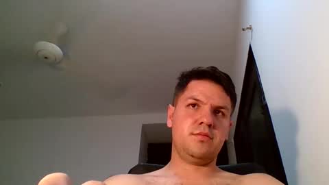 Snapshot of cristopher3042 chatting on March 31, 4:02 am cristopher3042 online show from March 31, 4:02 am