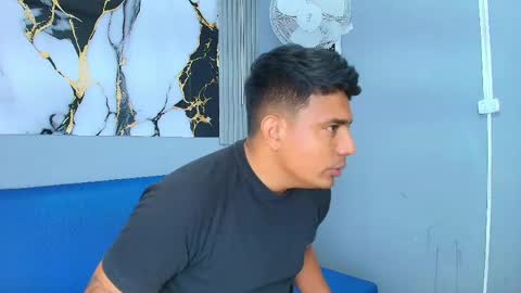 cristopher_collins2 online show from May 2, 3:44 am