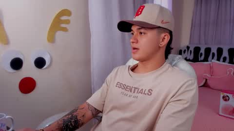 Cristopher online show from December 4, 1:31 pm