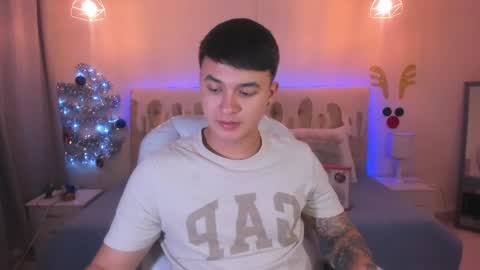 Cristopher online show from December 7, 2:02 pm