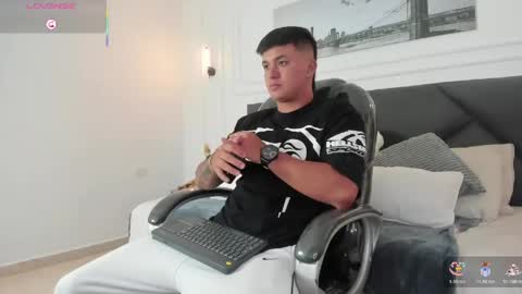 Cristopher online show from May 11, 2:12 pm