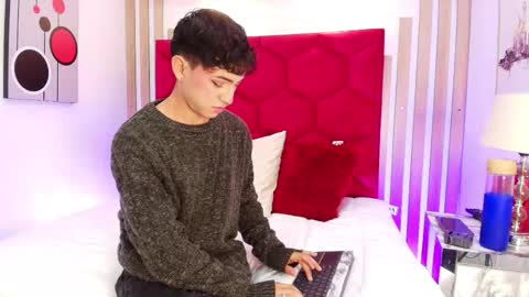 Snapshot of cristopher_wild chatting on March 12, 8:37 pm Cristopher online show from March 12, 8:37 pm