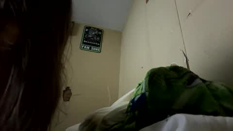 Critter2999LuvsFeet online show from March 13, 6:53 am