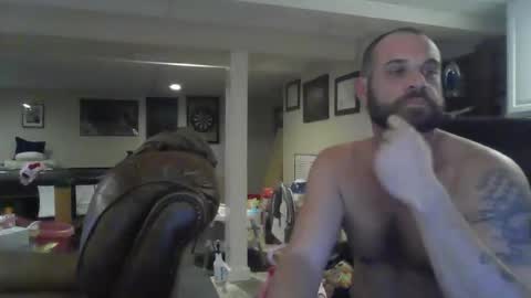 Snapshot of crm400 chatting on October 15, 12:33 am billybasement online show from October 15, 12:33 am