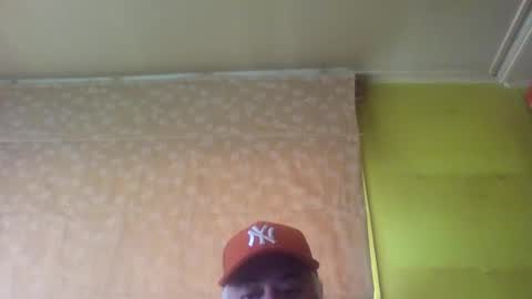 Snapshot of crmperez chatting on December 1, 7:58 pm crmperez online show from December 1, 7:58 pm