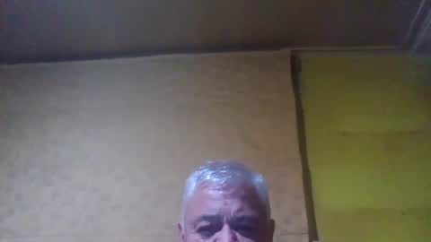 Snapshot of crmperez chatting on December 4, 12:19 am crmperez online show from December 4, 12:19 am