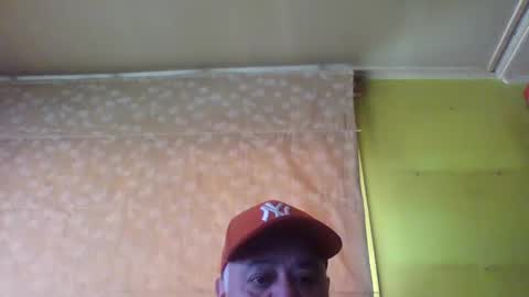Snapshot of crmperez chatting on December 9, 6:14 pm crmperez online show from December 9, 6:14 pm