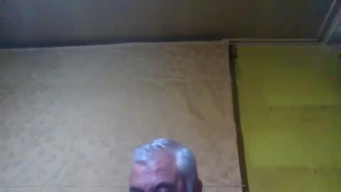 Snapshot of crmperez chatting on December 18, 3:58 am crmperez online show from December 18, 3:58 am
