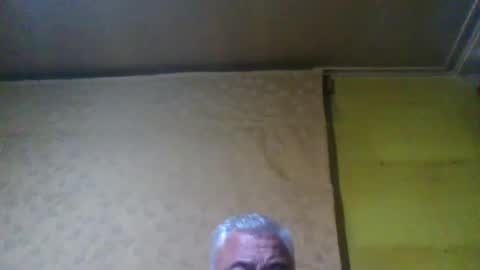 Snapshot of crmperez chatting on December 19, 1:28 am crmperez online show from December 19, 1:28 am