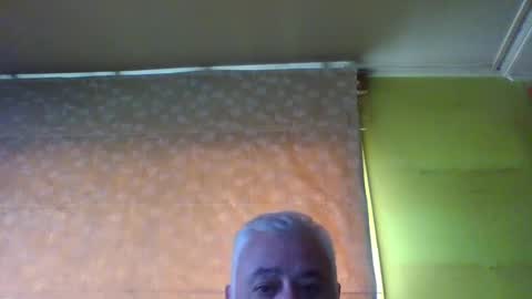 Snapshot of crmperez chatting on December 23, 6:16 pm crmperez online show from December 23, 6:16 pm