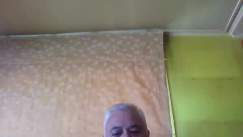 Snapshot of crmperez chatting on December 24, 6:50 pm crmperez online show from December 24, 6:50 pm