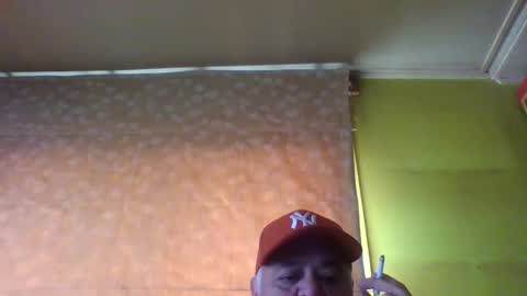 Snapshot of crmperez chatting on December 31, 7:29 pm crmperez online show from December 31, 7:29 pm