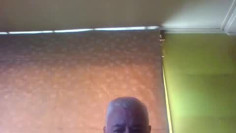 Snapshot of crmperez chatting on February 4, 5:34 pm crmperez online show from February 4, 5:34 pm