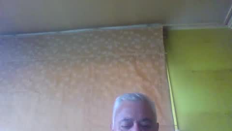 Snapshot of crmperez chatting on February 4, 8:38 pm crmperez online show from February 4, 8:38 pm