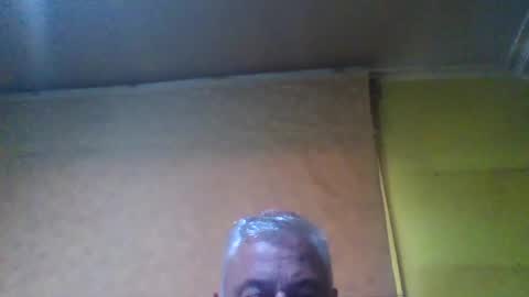 Snapshot of crmperez chatting on February 7, 11:24 pm crmperez online show from February 7, 11:24 pm