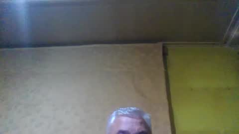 Snapshot of crmperez chatting on February 18, 1:32 am crmperez online show from February 18, 1:32 am