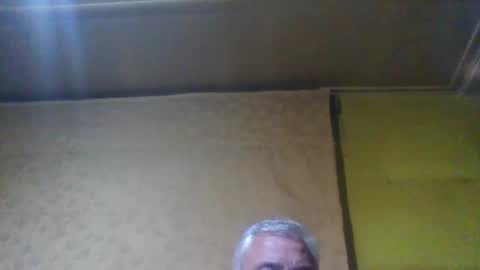 Snapshot of crmperez chatting on February 20, 1:57 am crmperez online show from February 20, 1:57 am
