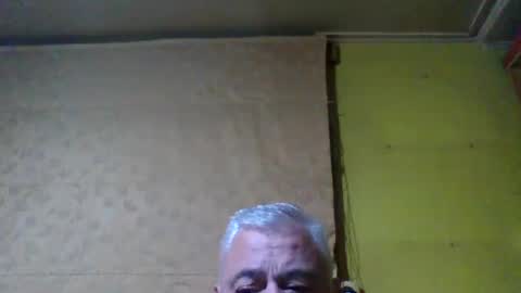 Snapshot of crmperez chatting on September 17, 1:29 am crmperez online show from September 17, 1:29 am
