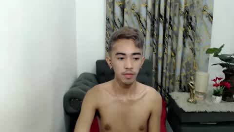 crocodale online show from October 18, 11:44 am