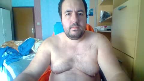 Snapshot of crodick1 chatting on January 30, 10:29 am smallcookboy online show from January 30, 10:29 am