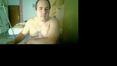 Snapshot of crodick1 chatting on October 27, 9:57 am smallcookboy online show from October 27, 9:57 am