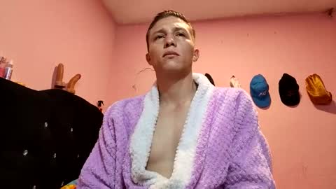 cronos_hot_888 online show from April 1, 9:54 am