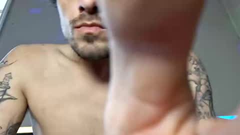 crossbo112293 online show from May 12, 10:29 pm