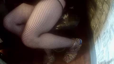 Snapshot of crossdresser_krystal chatting on September 16, 6:31 pm crossdresser krystal online show from September 16, 6:31 pm