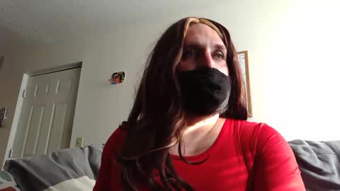 Snapshot of crossdressercrowe chatting on June 8, 12:03 am Insta theramonacrowecd online show from June 8, 12:03 am