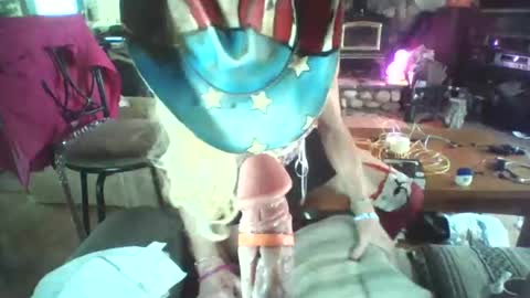 Snapshot of crossdrsr1 chatting on November 11, 7:14 pm crossdrsr1 online show from November 11, 7:14 pm